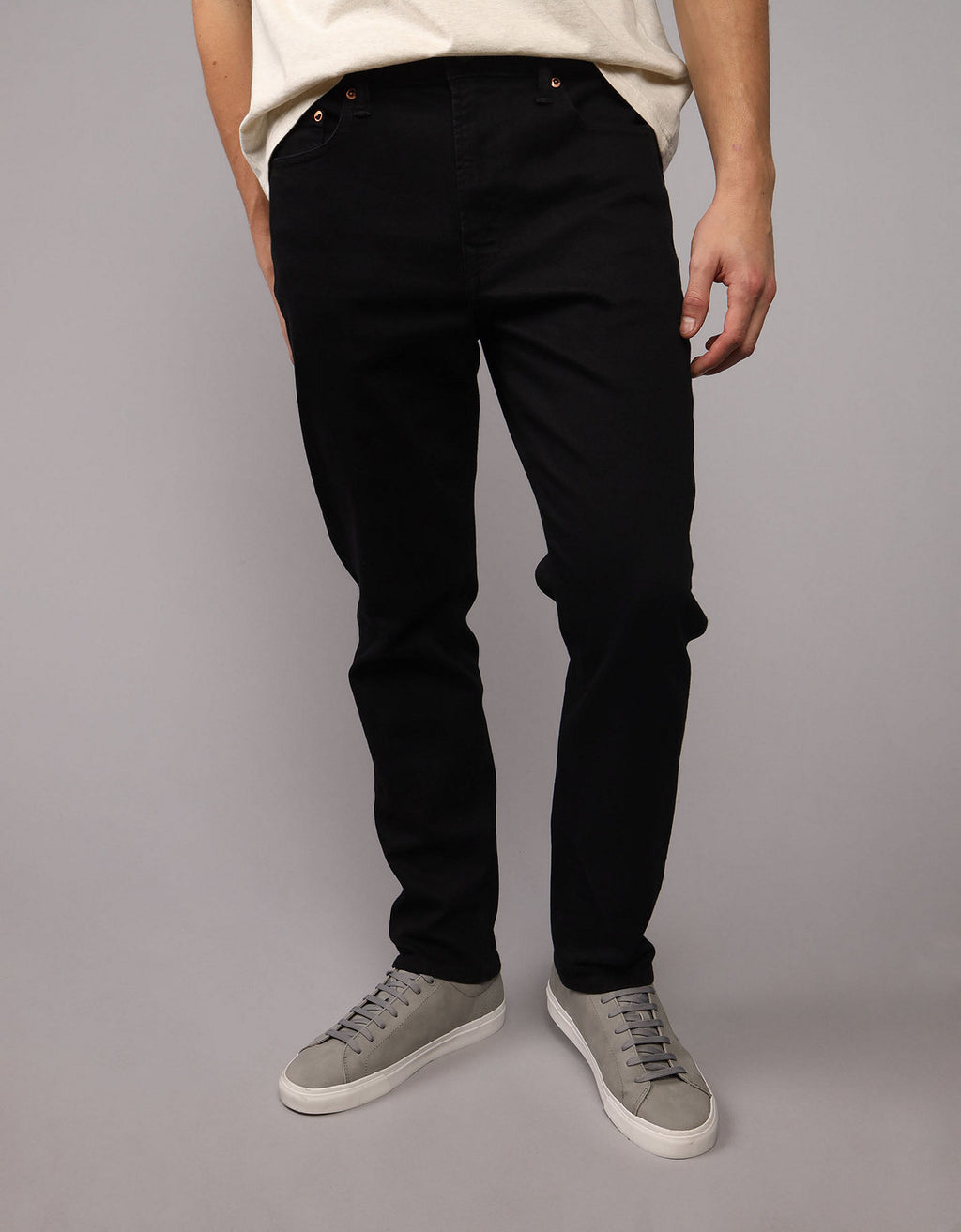 Jean Slim Straight con Stretch Hombre AE - Negro 0116_7022_055_of