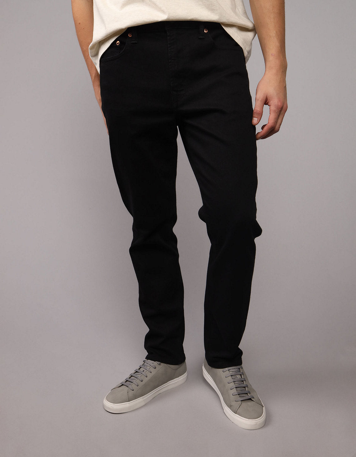 Jean Slim Straight con Stretch Hombre AE - Negro 0116_7022_055_of