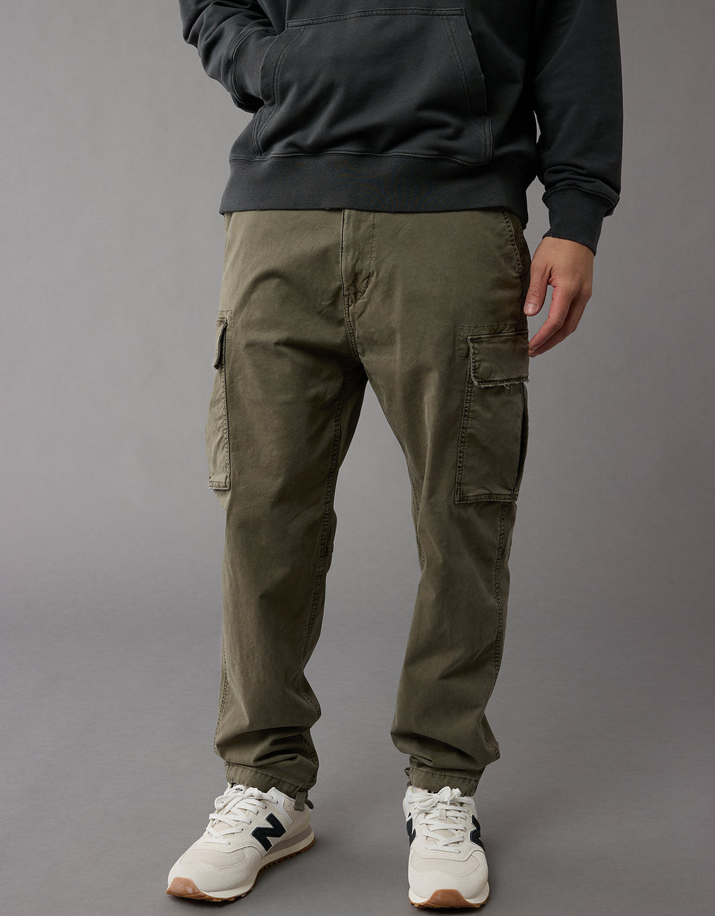 Pantalón Tipo Cargo Hombre AE - Verde 0123_4882_342_of