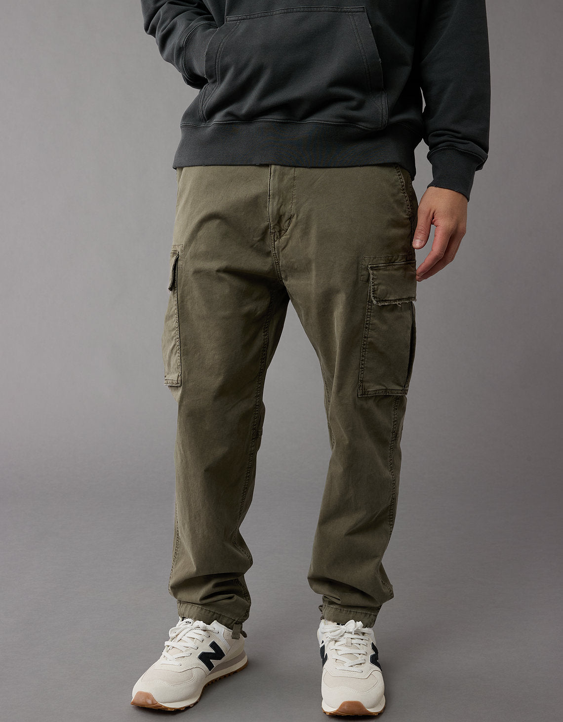 Pantalón Tipo Cargo Hombre AE - Verde 0123_4882_342_of