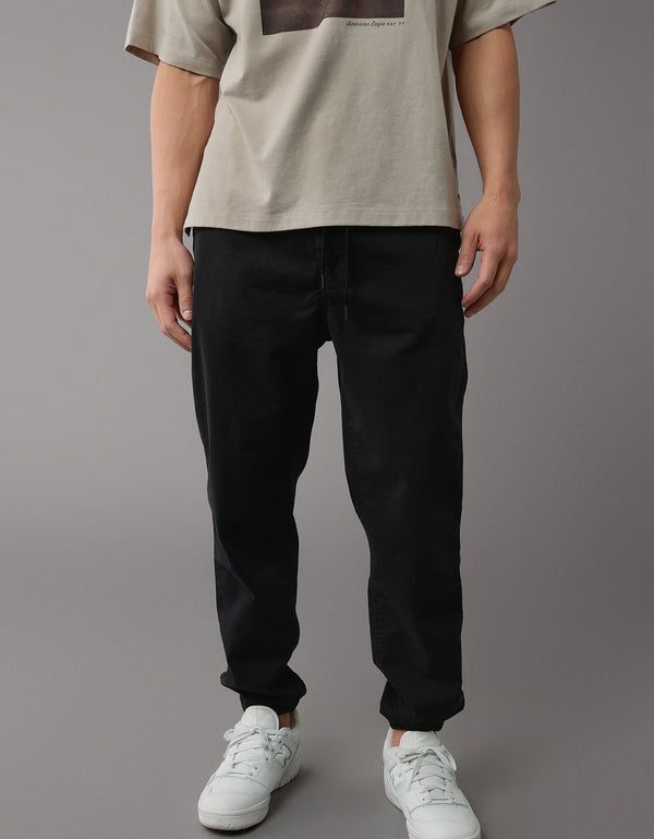 Jogger Tipo Trekker Ae - Negro