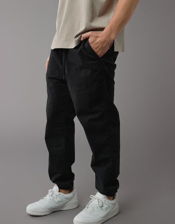 Jogger Tipo Trekker Ae - Negro
