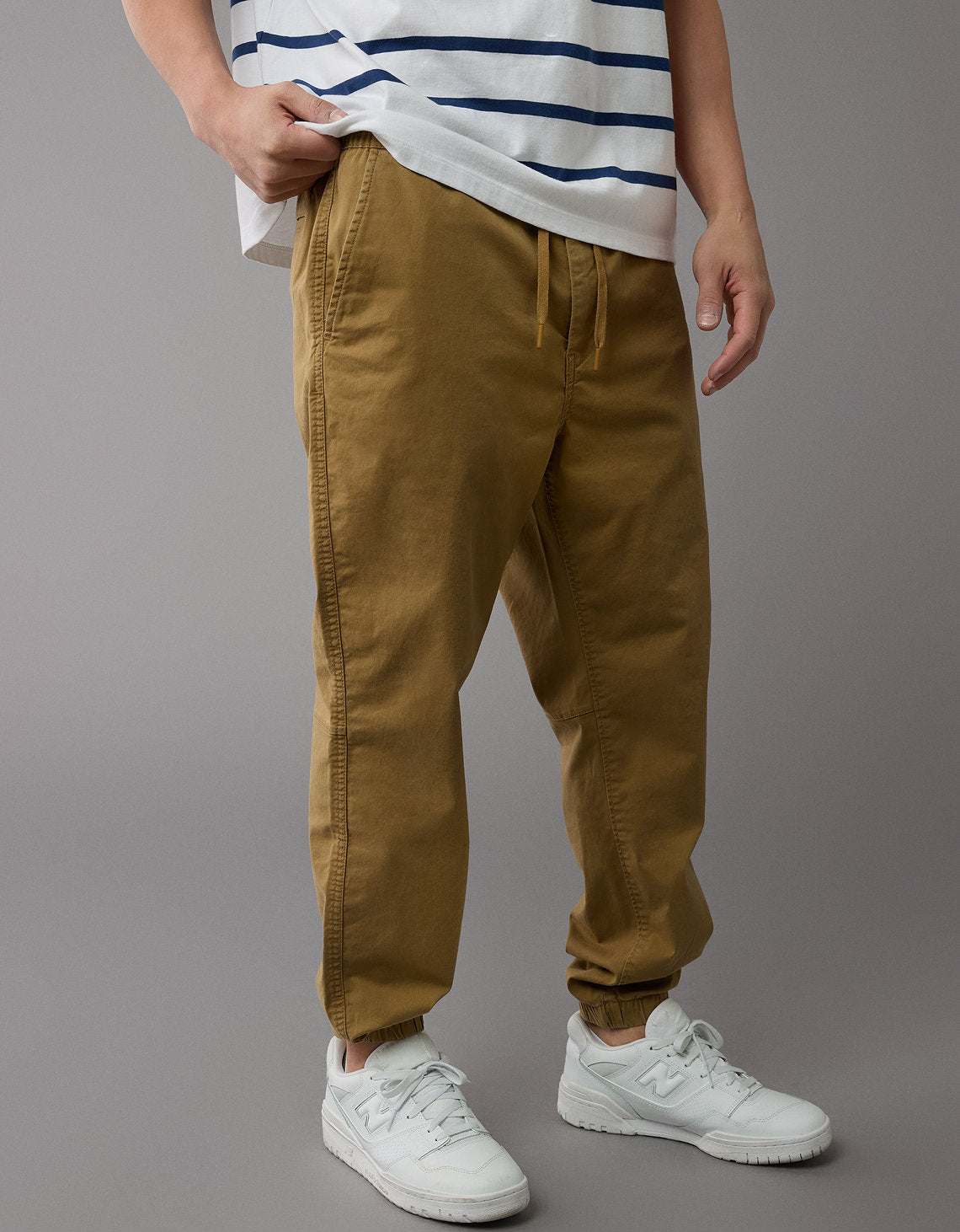 Jogger Tipo Trekker Ae - Caqui 0129_4976_238_os