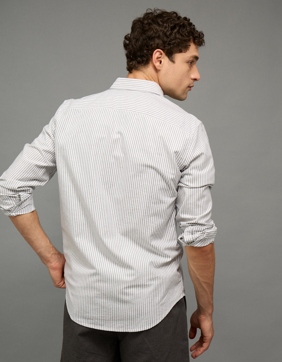 Camisa de Oxford Slim Fit Everyday Ae - Negro 0153_2830_022_ob
