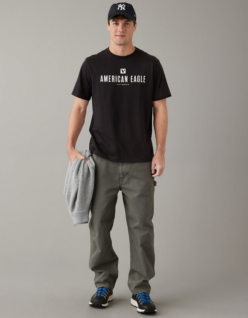Polo sin Cuello AE gráfica ultra suave - Negro 0181_3295_064_os