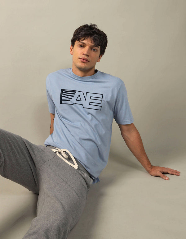 Polo sin Cuello AE gráfica con logo super suave - Azul