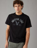 Polo sin Cuello Ae con gráfico - Negro 0181_3437_043_of