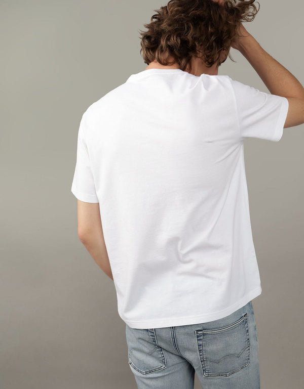 Polo sin Cuello Ae con gráfico - Blanco