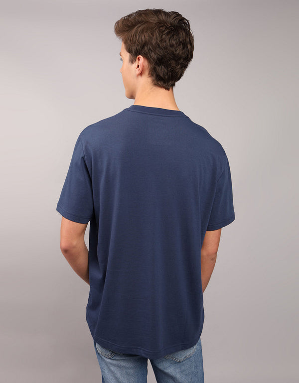 Polo sin Cuello con Gráfico Manga Corta Hombre AE - Azul