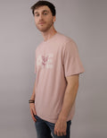 Polo sin Cuello con Gráfico Manga Corta Hombre AE - Rosa 0181_3774_615_of