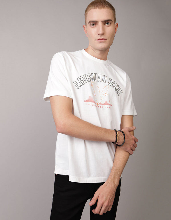 Polo sin Cuello con Gráfico Manga Corta Hombre AE - Blanco
