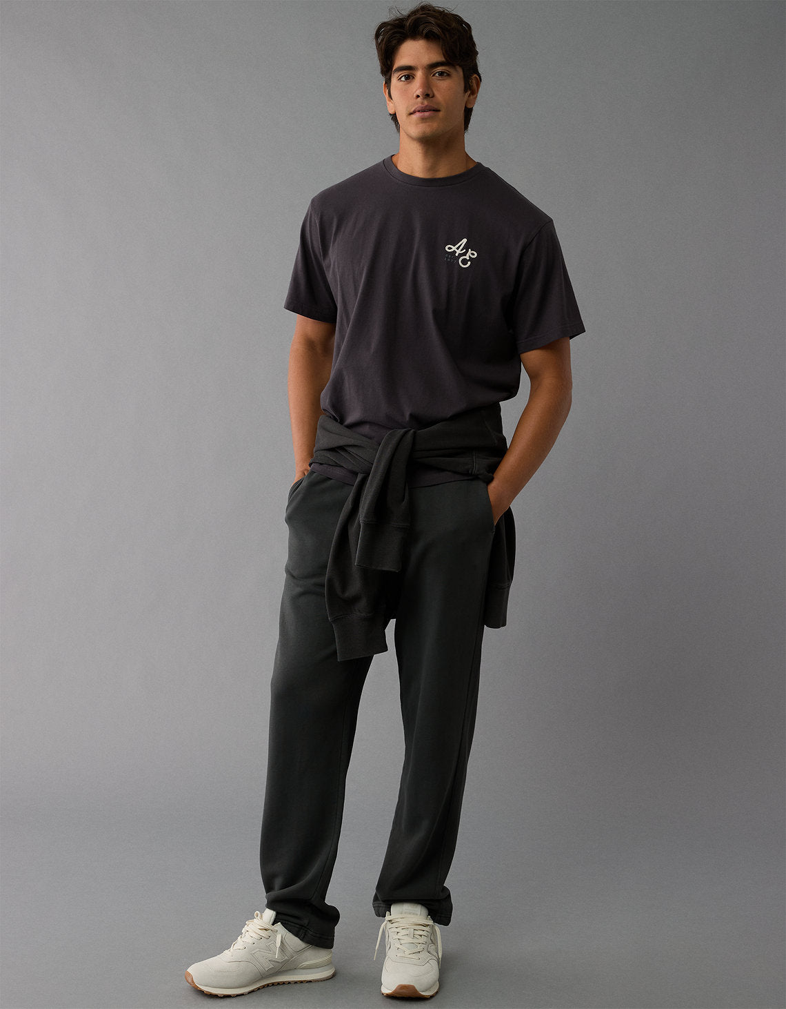 Polo sin Cuello con Gráfico Manga Corta Hombre AE - Negro 0181_3947_001_of