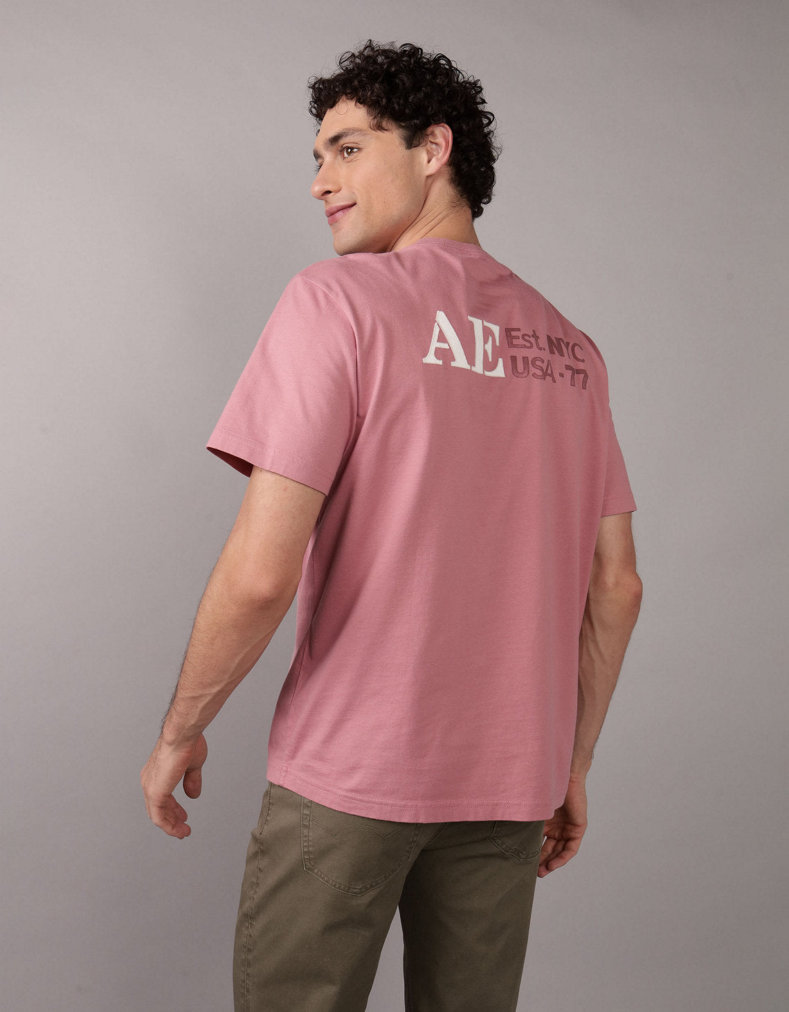 Polo sin Cuello gráfica con logotipo aplicado de AE - Generico 0181_4253_107_ob