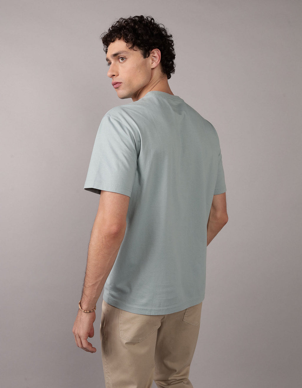 Polo sin Cuello gráfica con logotipo aplicado de AE - Generico 0181_4253_333_ob