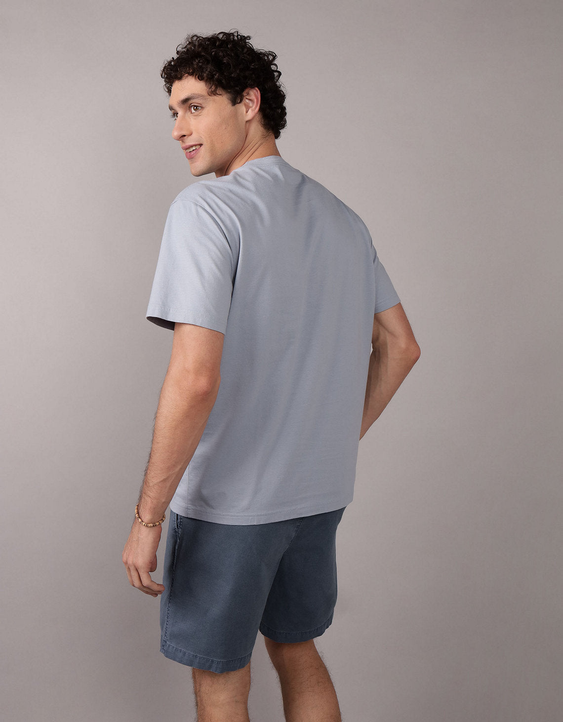 Polo sin Cuello gráfica con logotipo aplicado de AE - Azul 0181_4253_408_ob