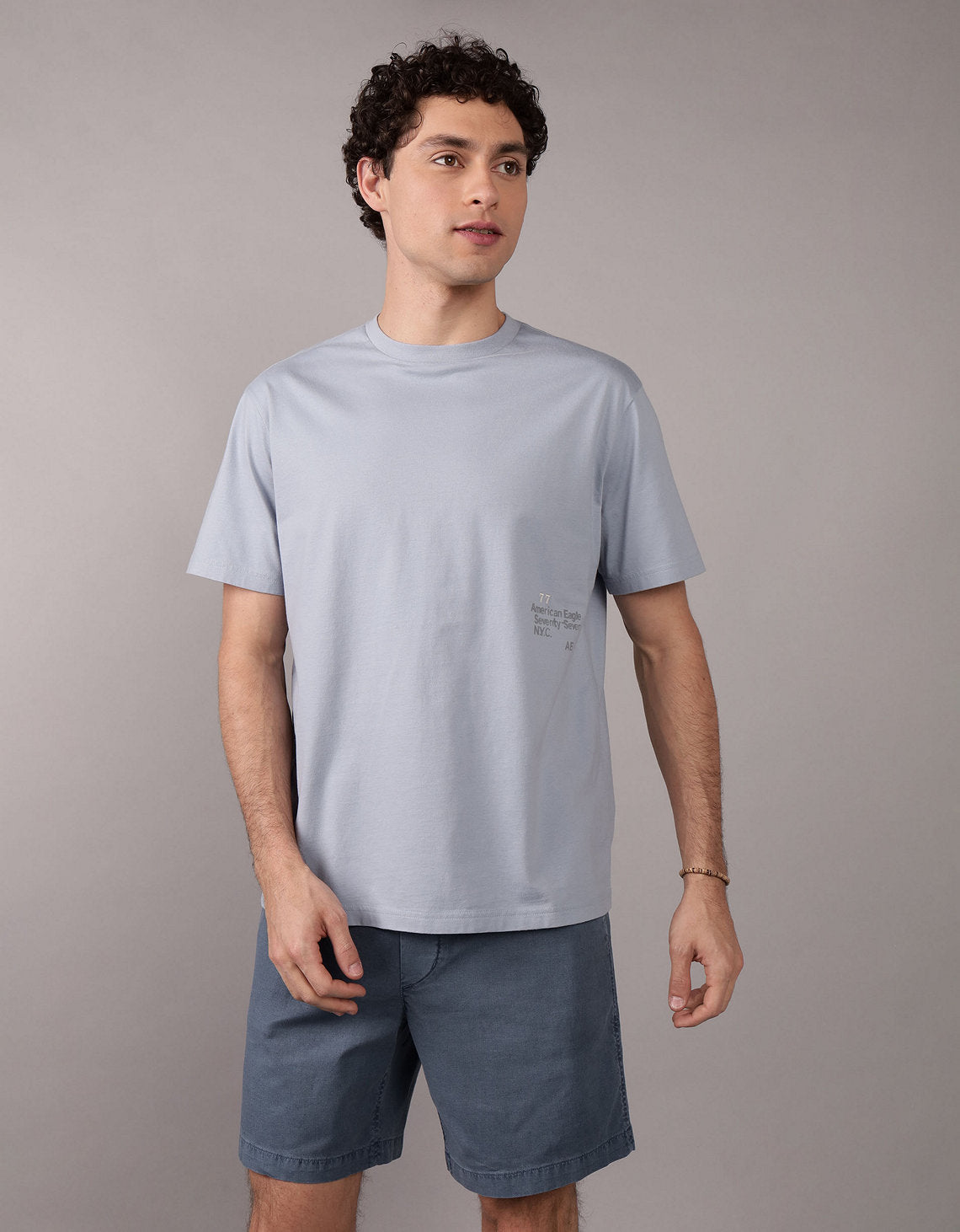 Polo sin Cuello gráfica con logotipo aplicado de AE - Azul 0181_4253_408_of