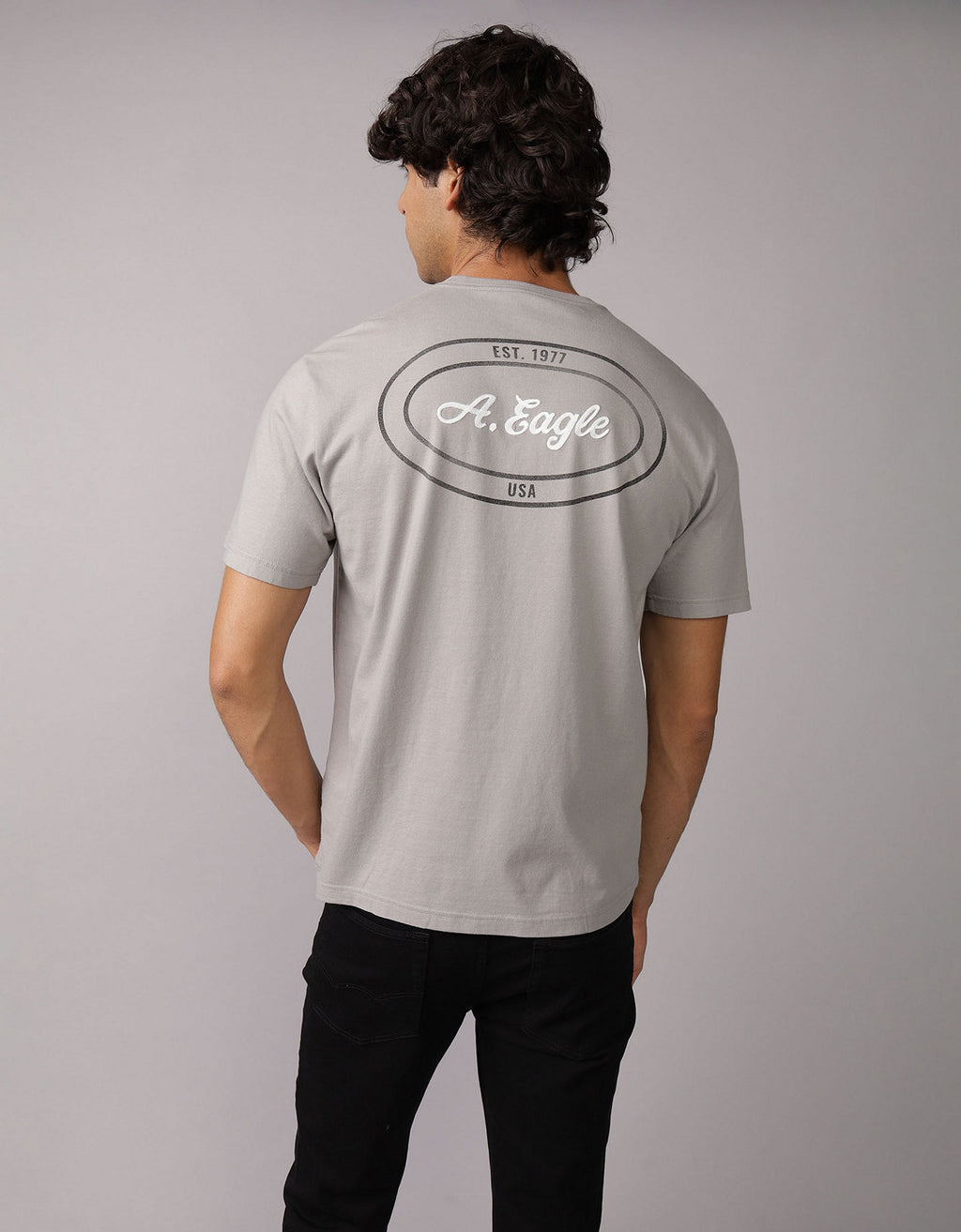 Polo sin Cuello Gráfica con Logotipo Elevado Ae - Gris 0181_4423_020_ob