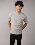 Polo sin Cuello Gráfica con Logotipo Elevado Ae - Gris 0181_4423_020_of