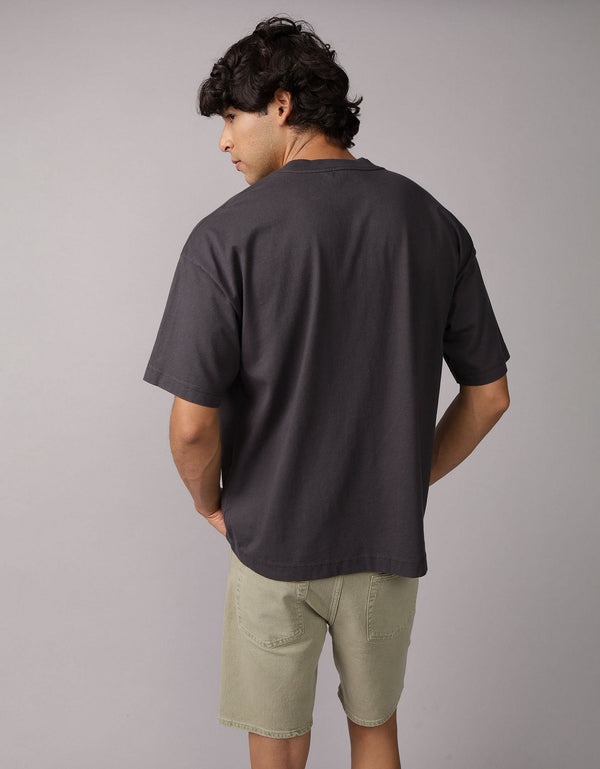 Polo sin Cuello gráfica con logotipo icónico Ae - Negro