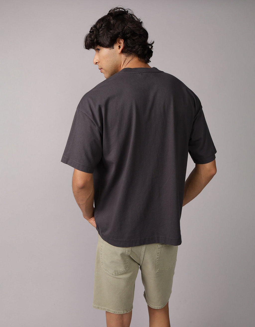 Polo sin Cuello gráfica con logotipo icónico Ae - Negro 0181_4597_094_ob