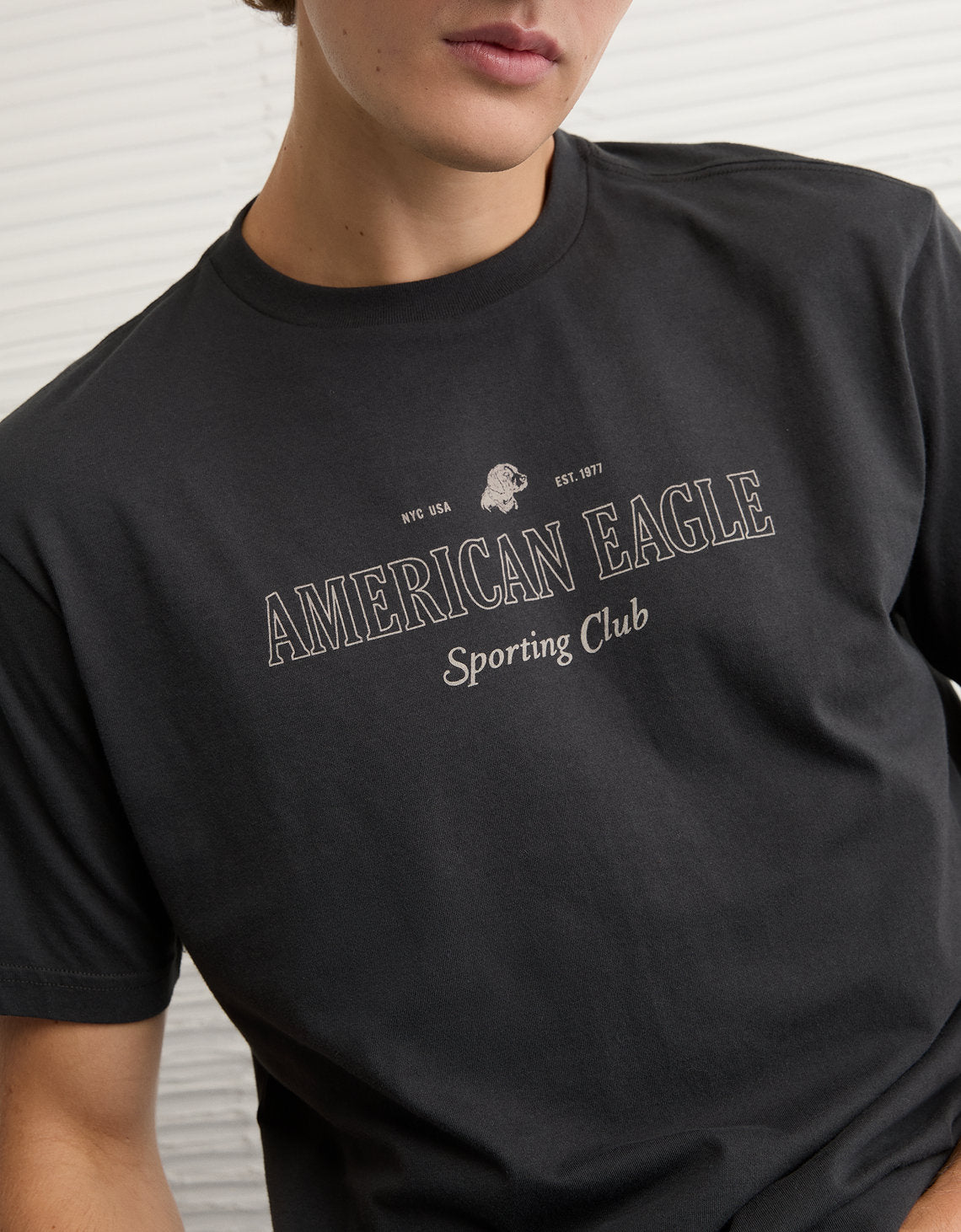 Camiseta Gráfica con Logo Ae - Negro 0181_4873_001_d2