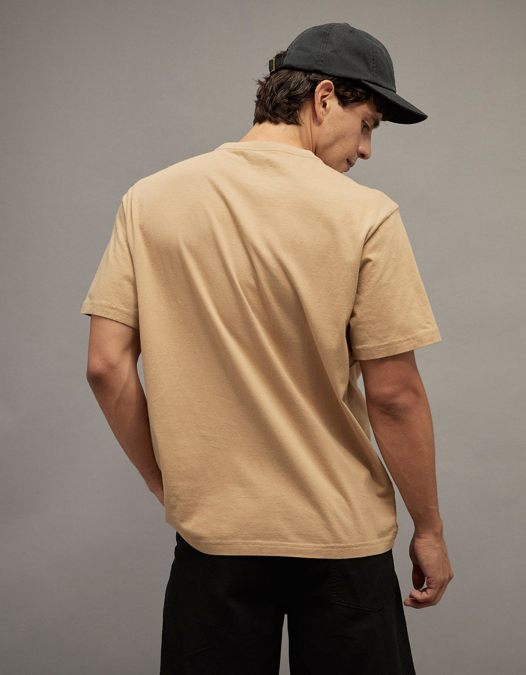 Camiseta Gráfica con Logo Ae - Caqui 0181_5039_212_ob
