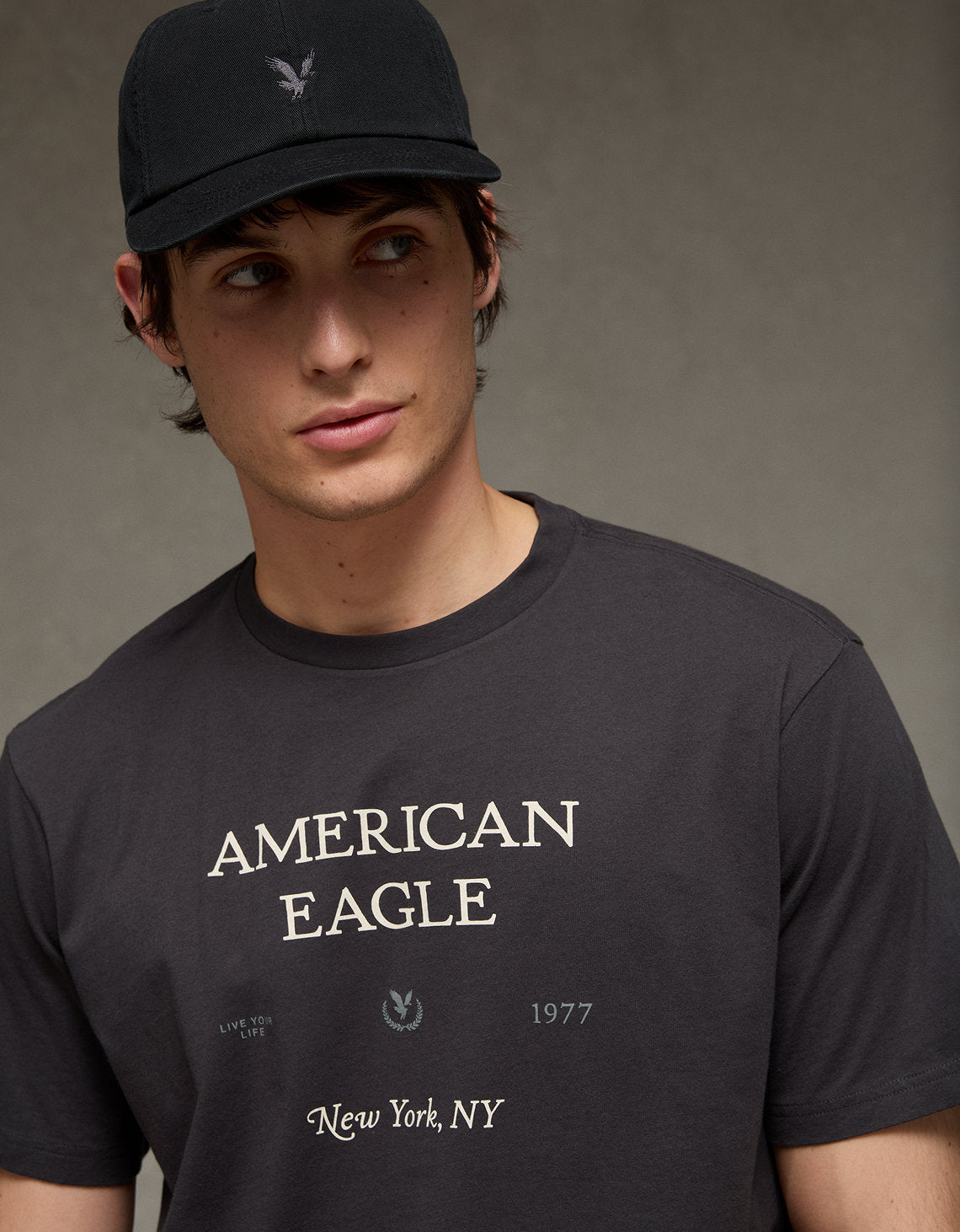 Camiseta Gráfica con Logo Ae - Gris 0181_5687_023_of