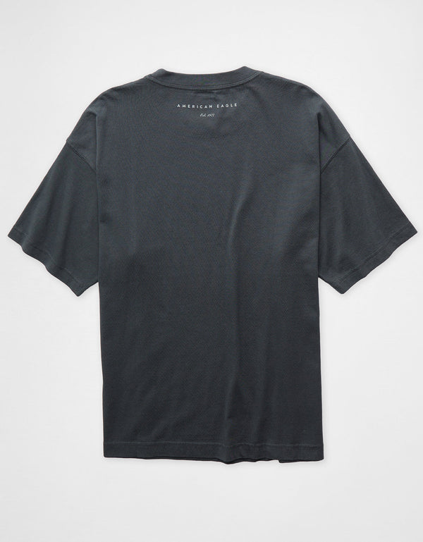 Camiseta Oversized Gráfica con Logo Ae - Negro