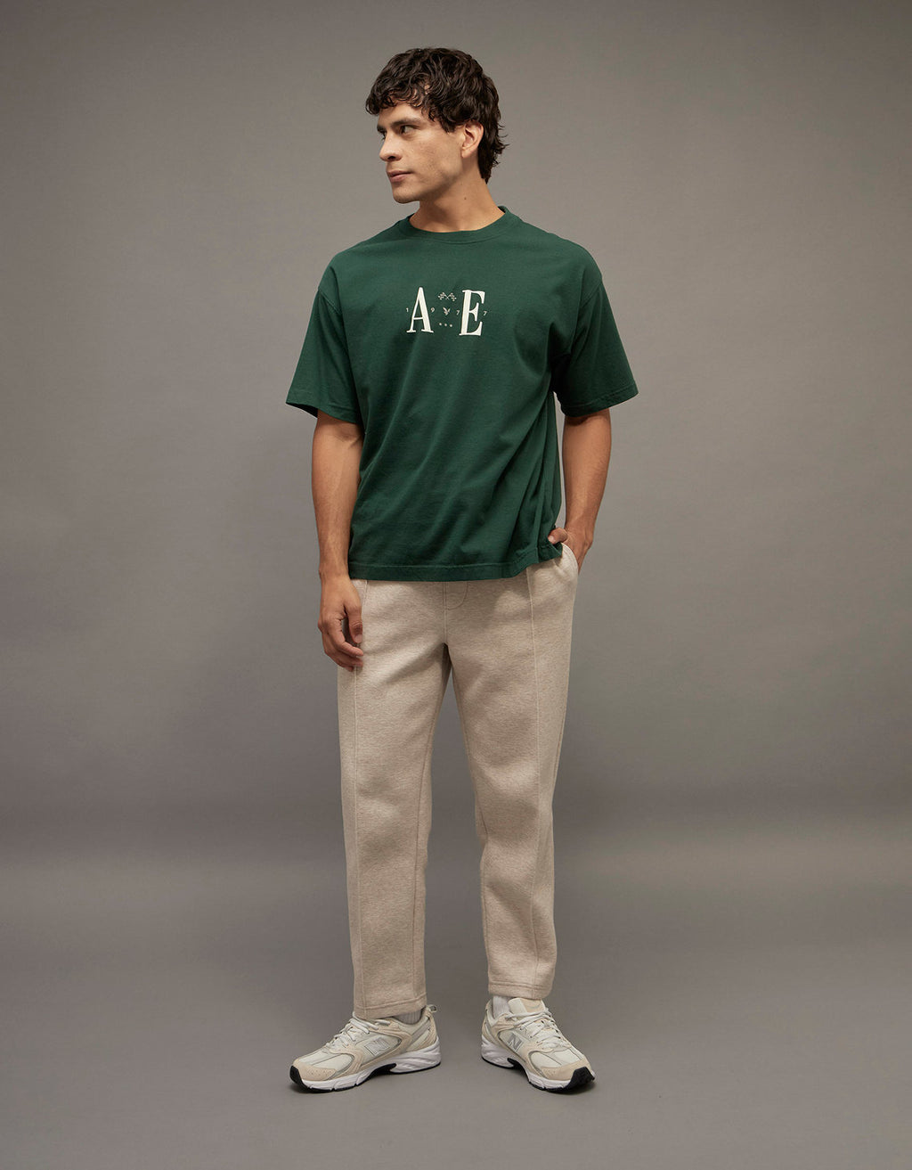 Camiseta Oversized Gráfica con Logo Ae - Verde 0181_5715_300_of