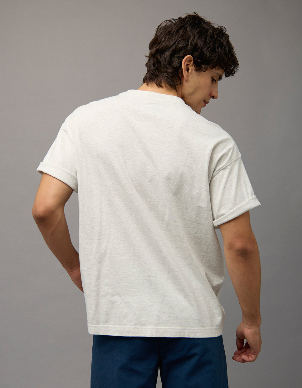 Camiseta Oversized Gráfica con Logo Ae - Gris 0181_5716_092_ob