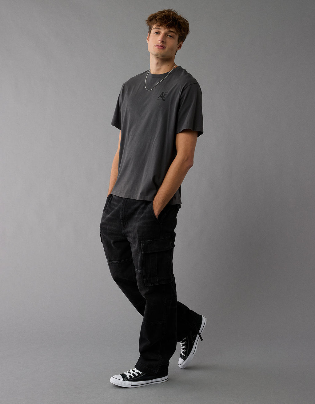 Polo sin Cuello manga corta con gráfico Hombre AE - Gris 0185_4019_023_of