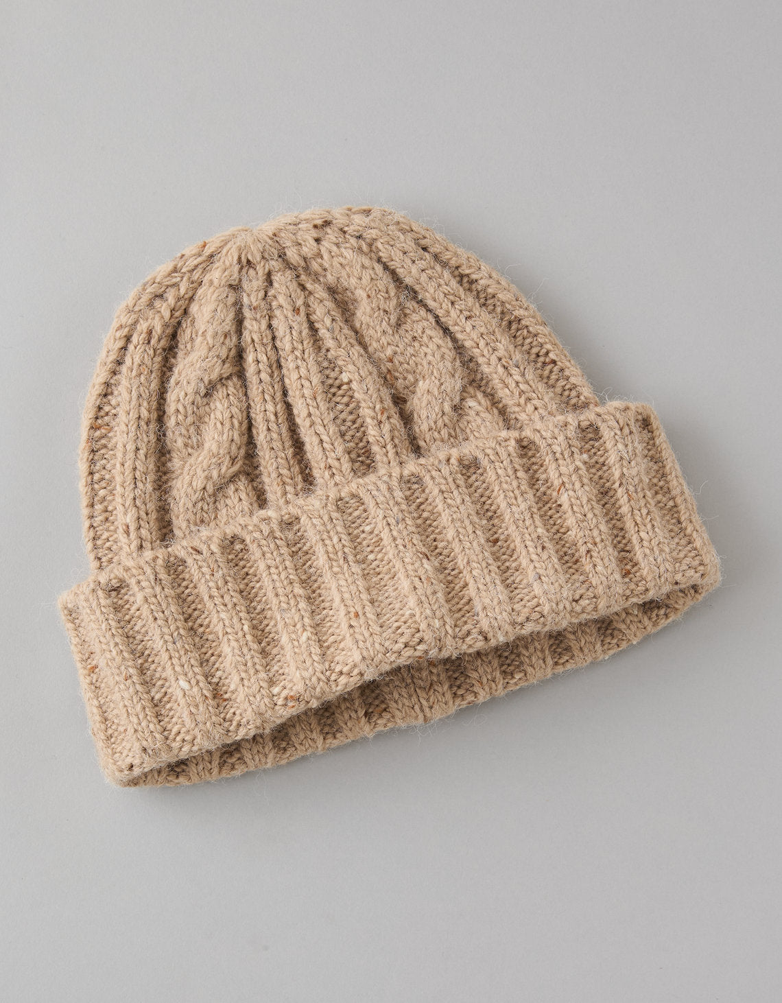 Gorro de Punto Grueso con Trenzas Ae - Caqui 0222_8418_241_f