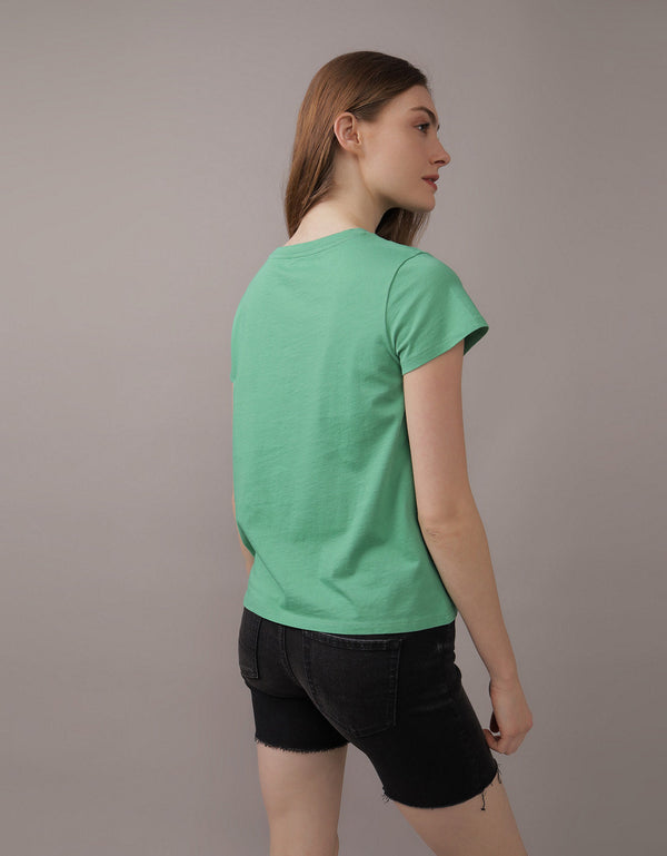 Polo sin Cuello AE gráfica con corte ajustado - Verde