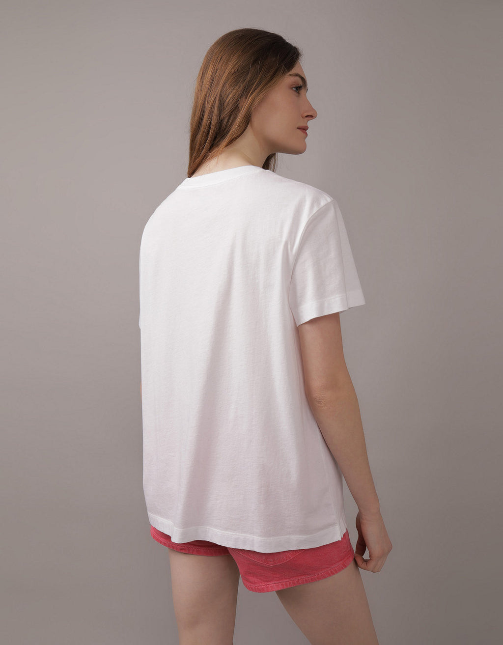 Polo sin Cuello AE gráfica con corte ajustado - Blanco 0300_9514_100_ob