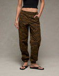 Jogger Baggy Tipo Cargo Tiro Alto Ae - Verde 0322_5537_329_of