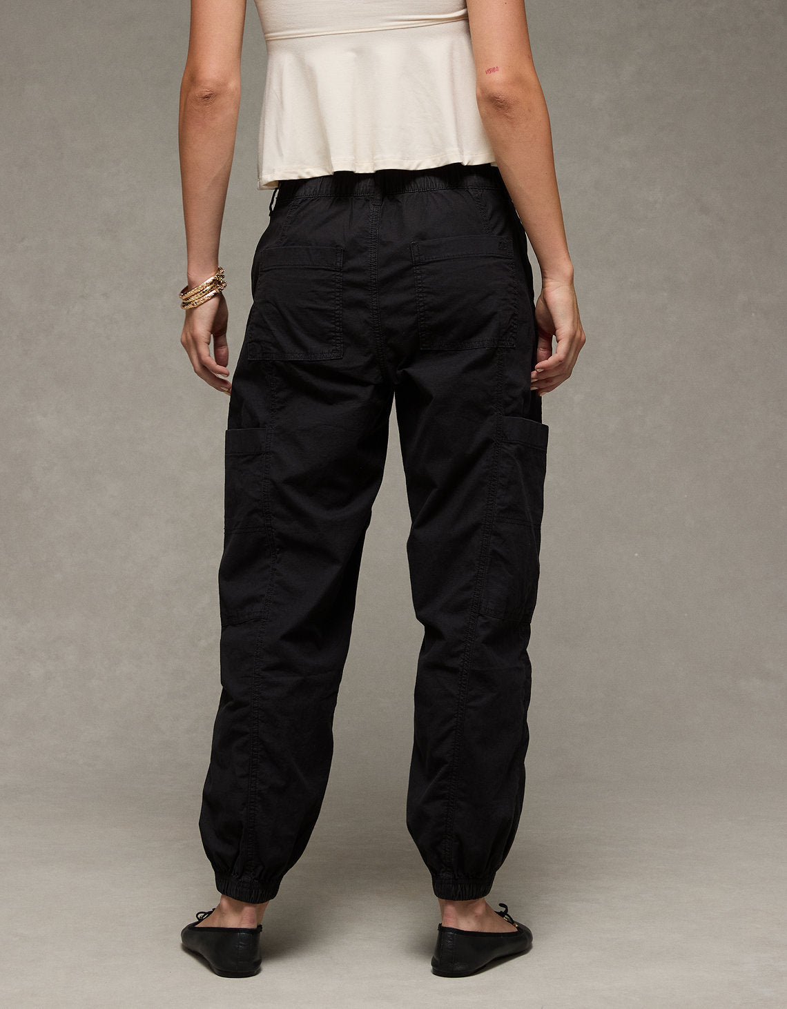 Jogger Baggy de Cargo Tiro Alto Ae - Negro 0322_5538_016_ob