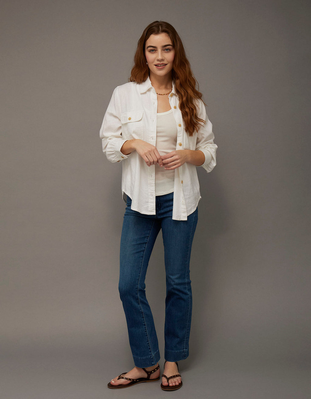 Camisa en lino manga larga con botones Ae - Blanco 0355_6743_139_of
