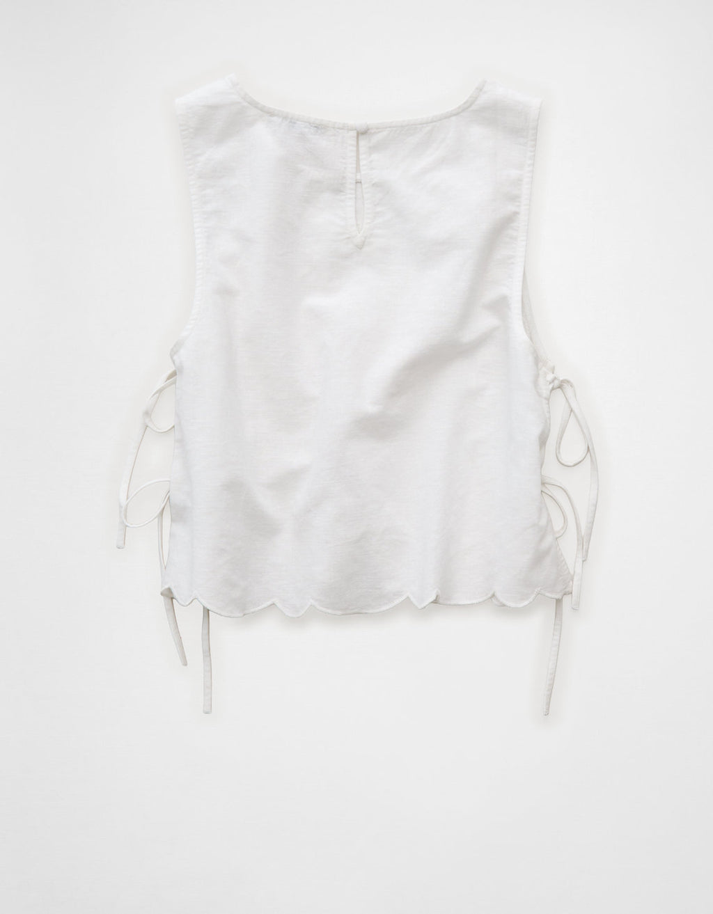 Tank top sin mangas bordado con lazo lateral Ae - Blanco 0358_6766_134_b