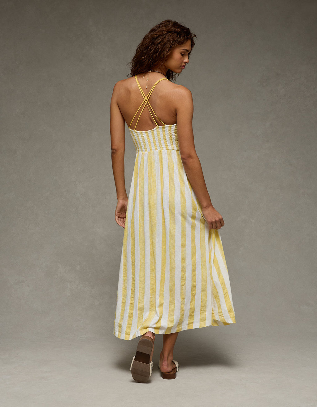 Vestido maxi fruncido Sunchaser Ae - Amarillo 0395_9058_700_ob