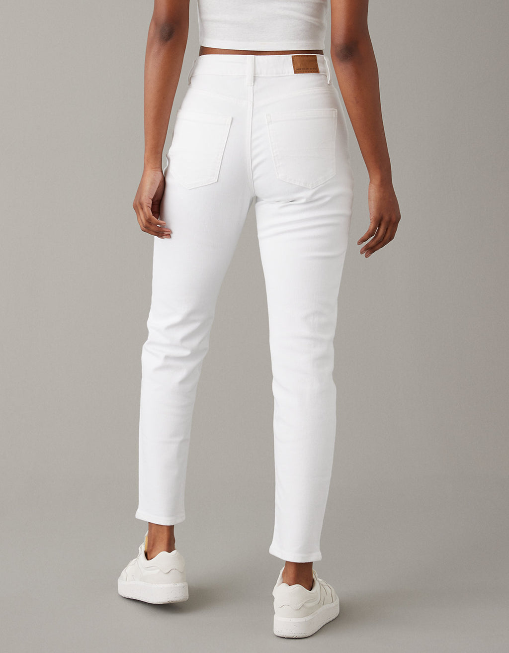 Ae Stretch mom Jean - Blanco 0436_4332_110_ob