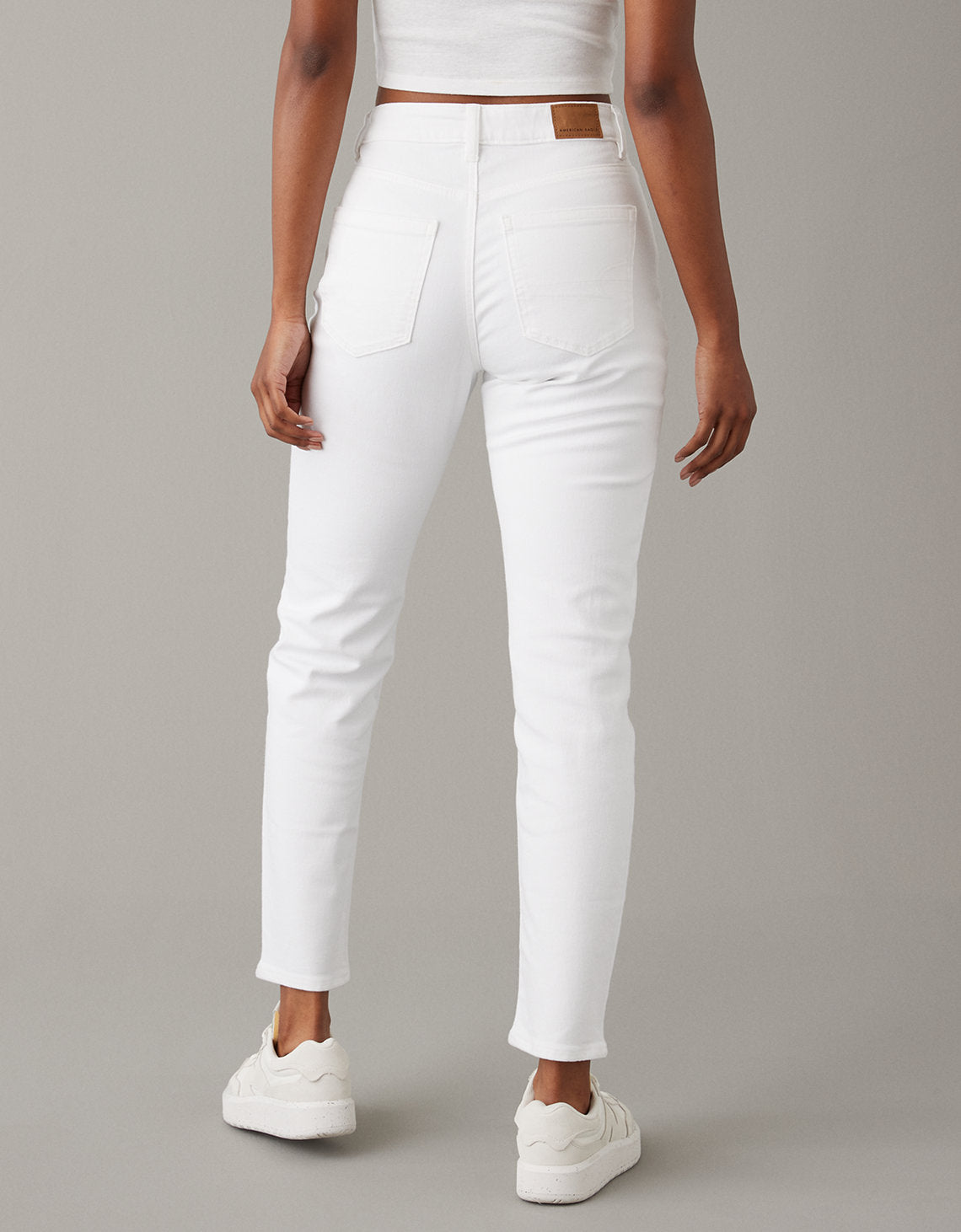 Ae Stretch mom Jean - Blanco 0436_4332_110_ob
