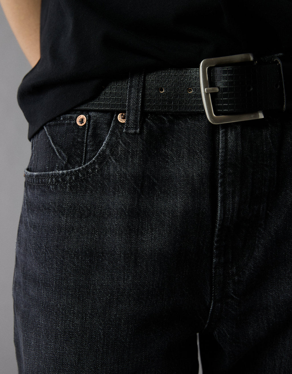 Jean Baggy Straight de Tiro Bajo Ae - Negro 0437_5629_045_d1
