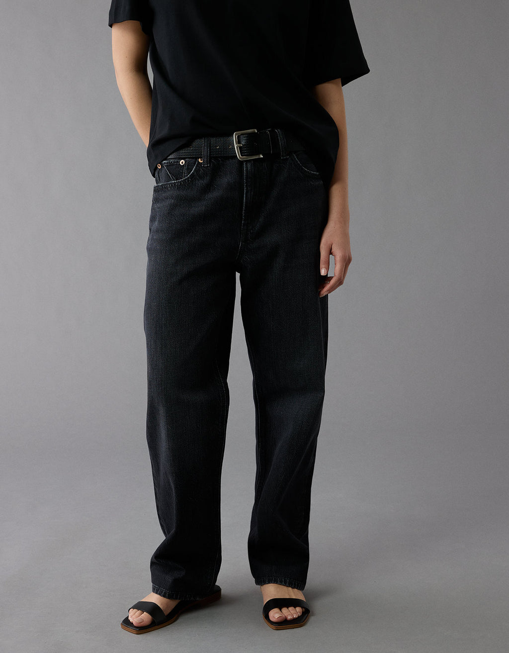 Jean Baggy Straight de Tiro Bajo Ae - Negro 0437_5629_045_os
