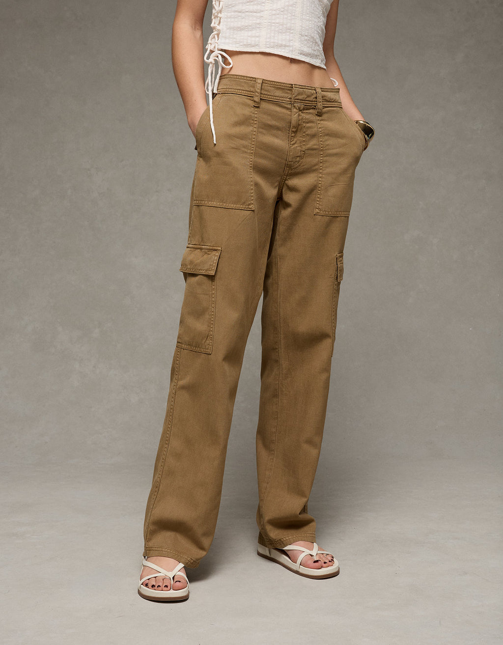 Pantalón Baggy Straight tipo cargo tiro bajo Ae - Generico 0461_5697_249_d2