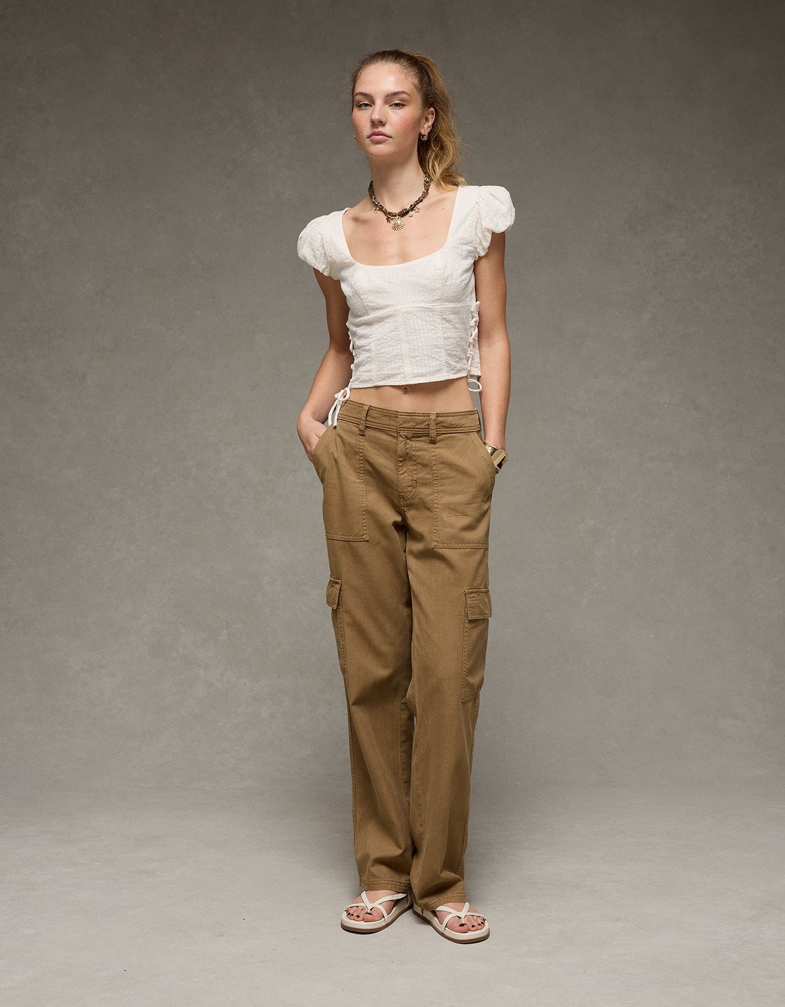 Pantalón Baggy Straight tipo cargo tiro bajo Ae - Generico 0461_5697_249_of