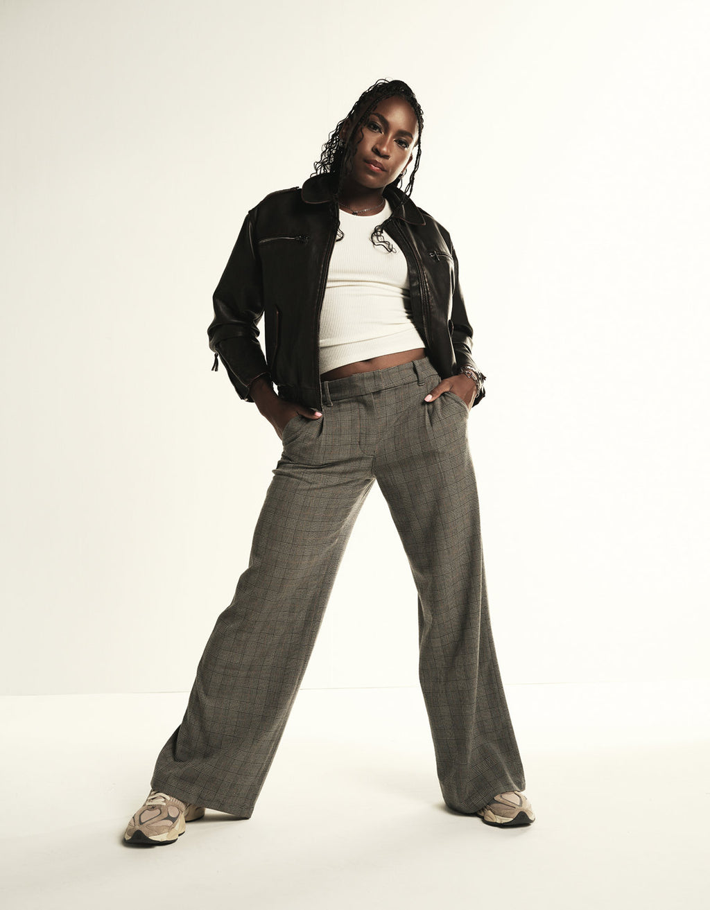 Pantalón con Stretch con patrón de cuadros Mujer AE - Café 0462_5281_026_l1