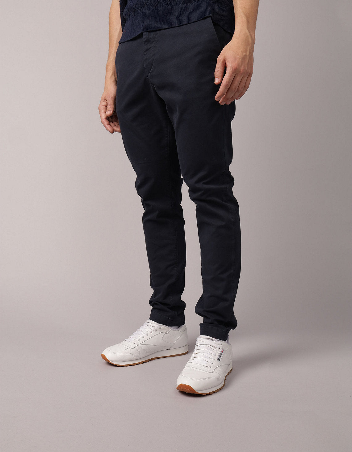 Pantalón Chino Slim Lived-In Ae - Azul 1120_5191_410_of