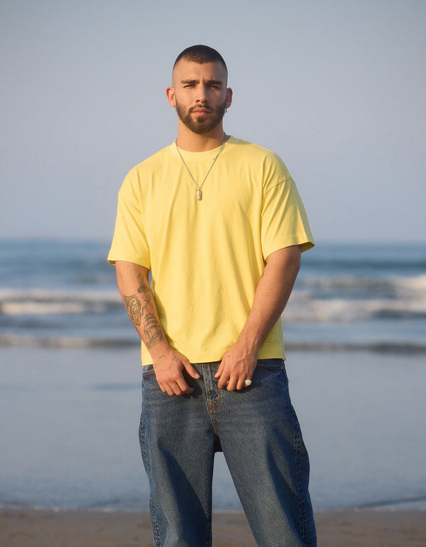 Polo sin Cuello AE x Manuel Turizo de Hombre - Amarillo