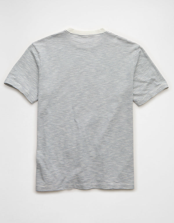 Camiseta Lived-In con Gráfico Ae - Generico