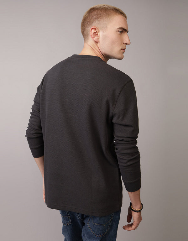 Polo sin Cuello gráfica manga larga Hombre AE - Negro